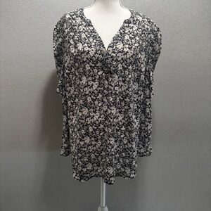 Torrid Harper Blouse Women’s Size 3X Black White Floral Shirt Top Flowy